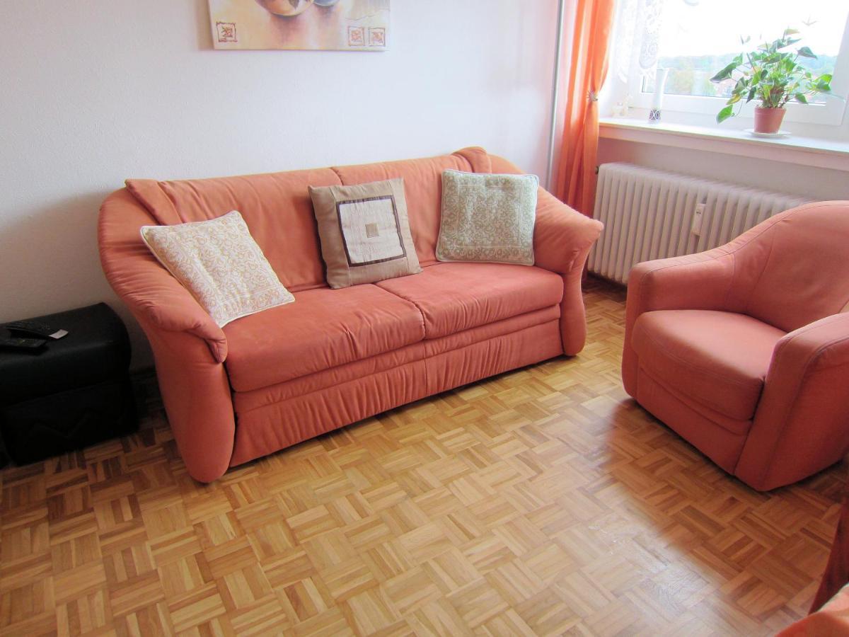 Private Apartment Near Fair Ground Hannover Bagian luar foto
