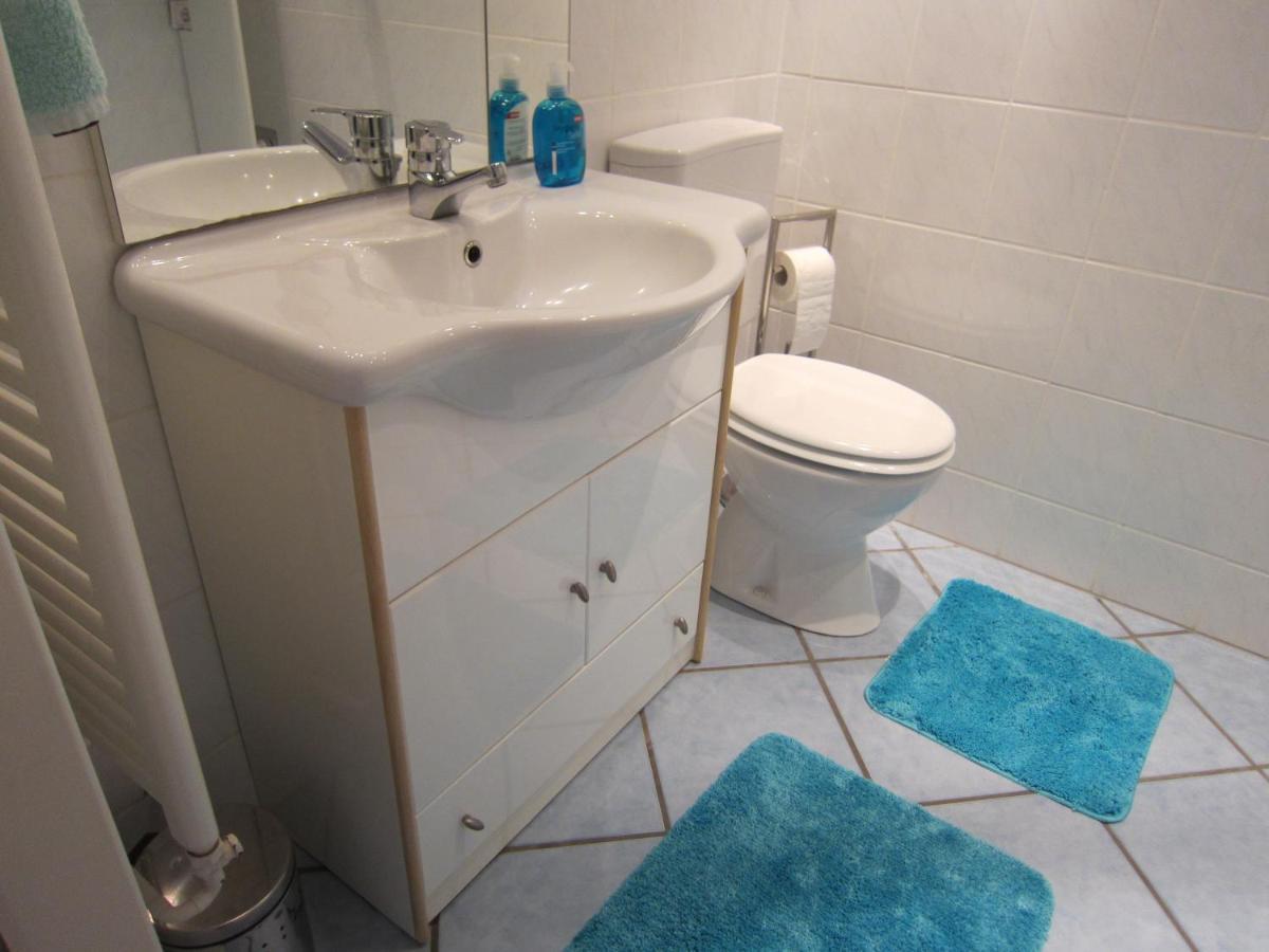 Private Apartment Near Fair Ground Hannover Bagian luar foto
